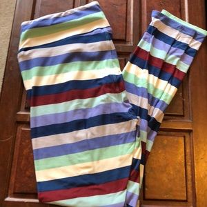 NWOT TC LuLaRoe Leggings